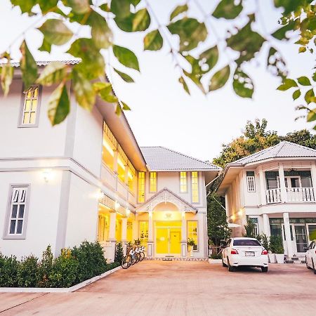 Promporn Boutique Hotel Нан Екстериор снимка